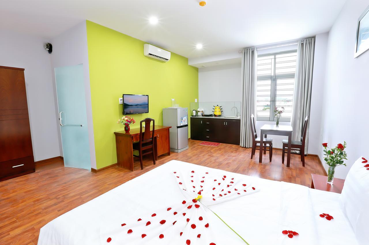 Gold House Hotel Da Nang Esterno foto