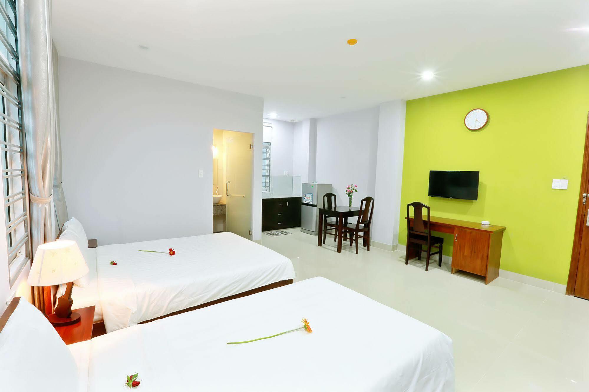 Gold House Hotel Da Nang Esterno foto