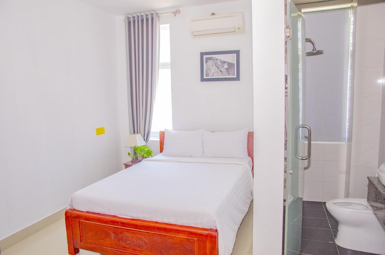 Gold House Hotel Da Nang Esterno foto
